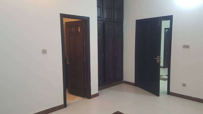 7 Marla Single Unit House, 4 Bed Room With attached Bath, Drawing Dinning, Kitchen, T. V Lounge Servant Quarter 18