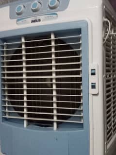 Indus air cooler with ice bottle system