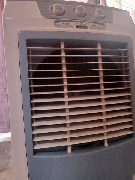 Indus air cooler with ice bottle system 1