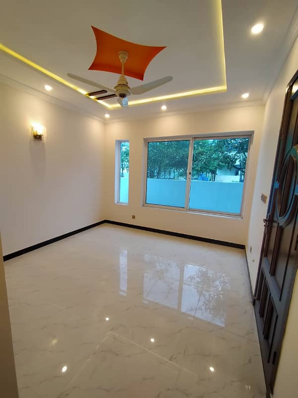 8 marla 3story house for sale in rehman enclave 1