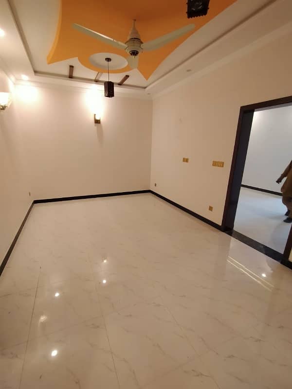 8 marla 3story house for sale in rehman enclave 3