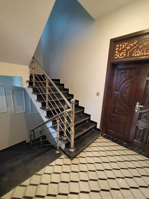 8 marla 3story house for sale in rehman enclave 8