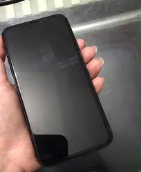 IPHONE 11 10/9 CONDITION 2
