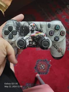 2 ps4 controllers dualshock