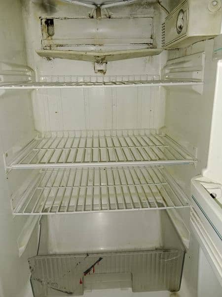 Refrigerator available in Good Condition 7