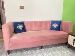 luxurious and comfortable 3 seater new sofa. 0