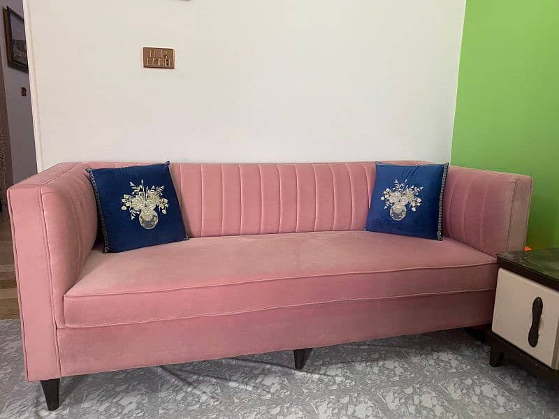 luxurious and comfortable 3 seater new sofa. 3