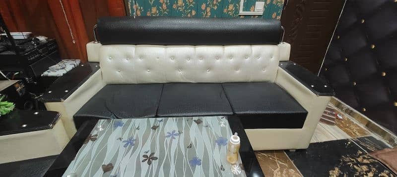 sofa for sell new condition 3