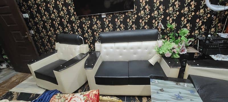 sofa for sell new condition 5