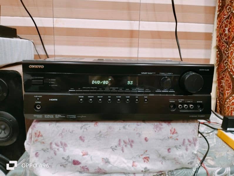 ONKYo  Amplifier 5