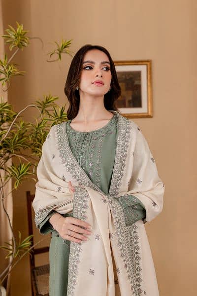 Luxury Lawn with Embroidered Dupatta 2