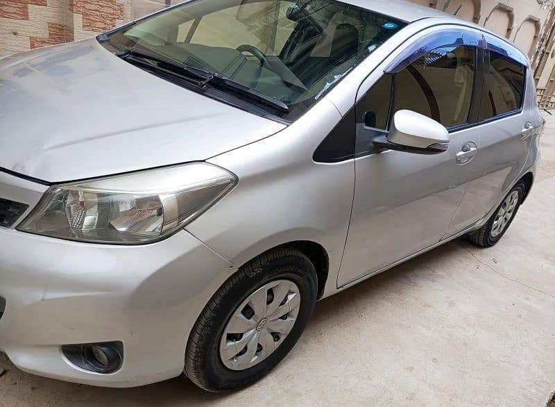 Toyota Vitz 2013 Genuine Condition 3