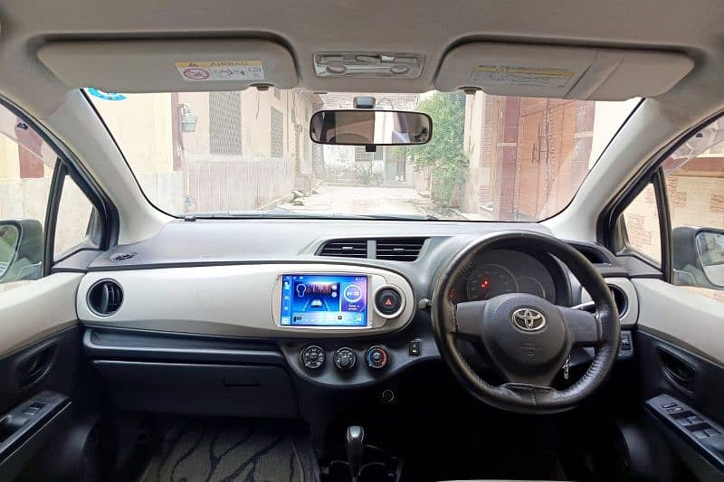 Toyota Vitz 2013 Genuine Condition 7