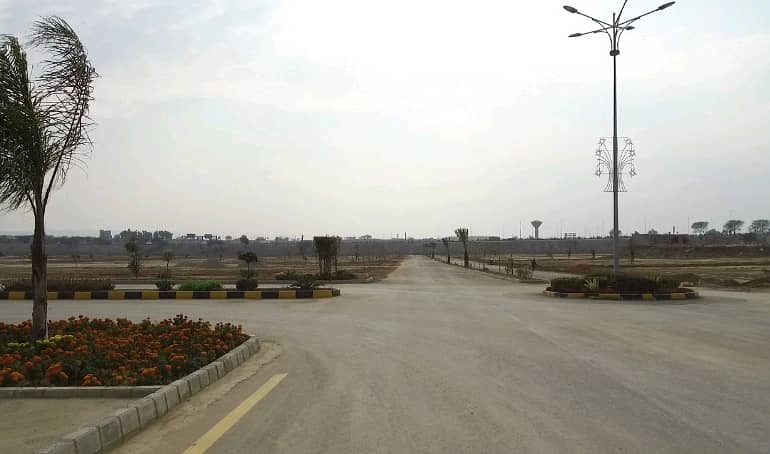 Residential Plot For Grabs In 10 Marla Islamabad 2