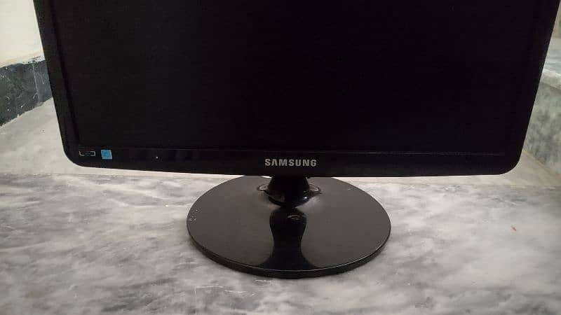 Samsung LED 22' inch 2
