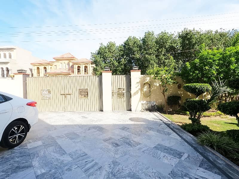 Investors Should Sale This House Located Ideally In Punjab Govt Employees Society 44