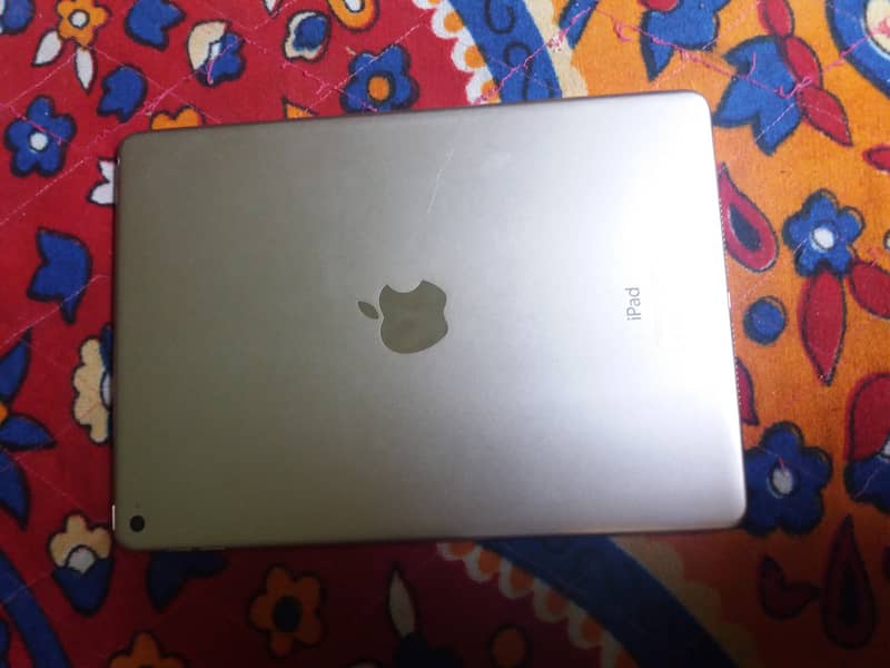 ipad air 2 2/16 ram/rom for sale 15000        . . . . no 03312267892 1