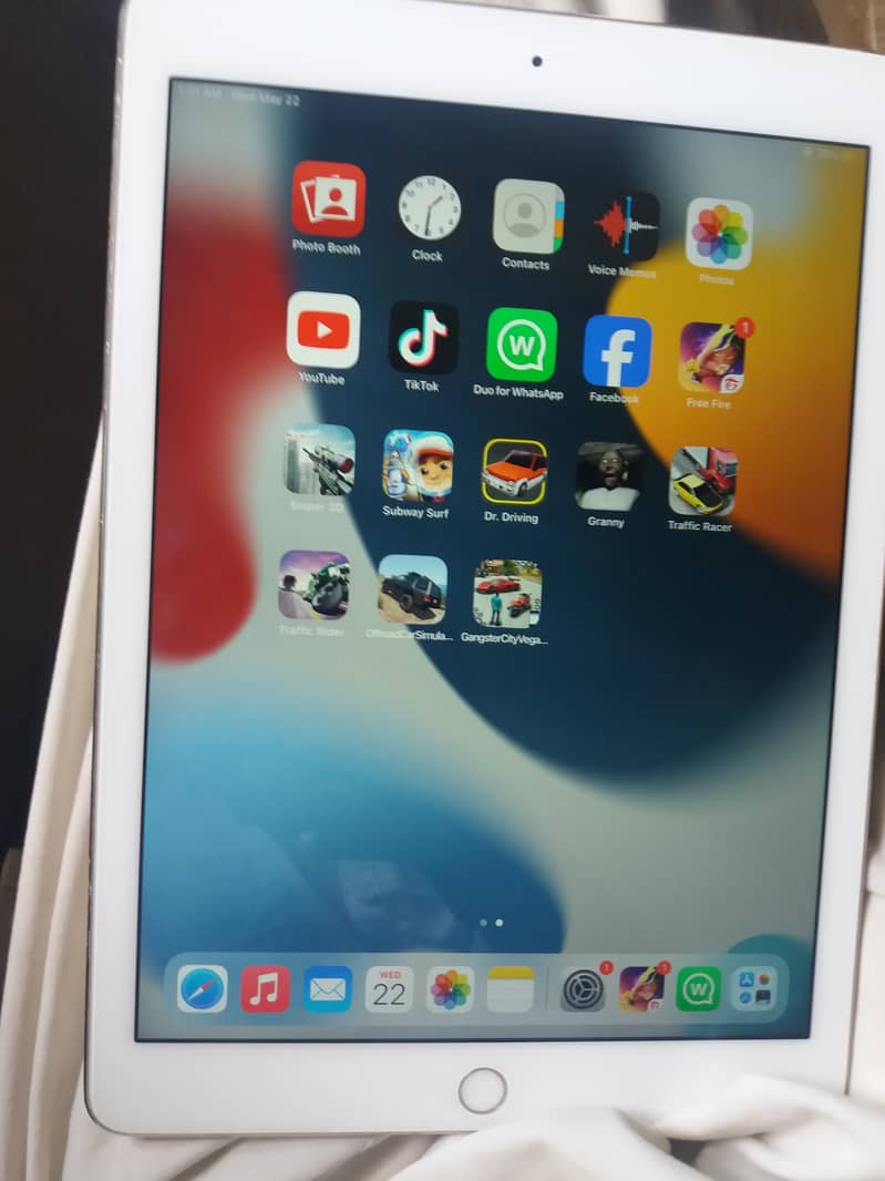 ipad air 2 2/16 ram/rom for sale 15000        . . . . no 03312267892 3