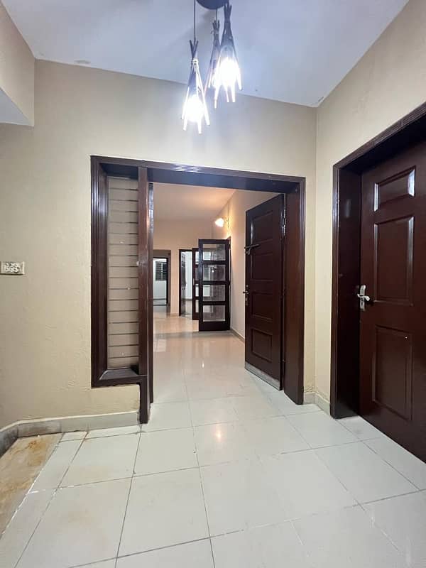 Ideal Location 10-Marla 03-Bedroom House for Rent in Sector-E, Askari-10, Lahore 2