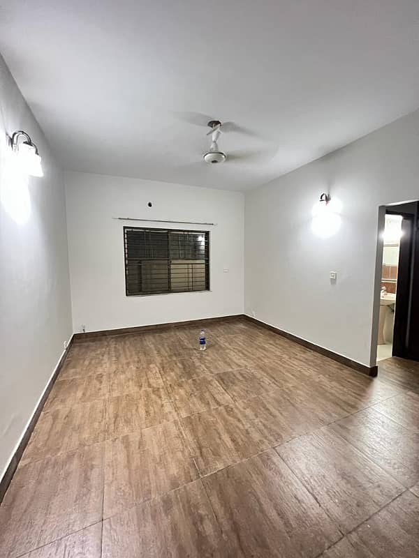 Ideal Location 10-Marla 03-Bedroom House for Rent in Sector-E, Askari-10, Lahore 11