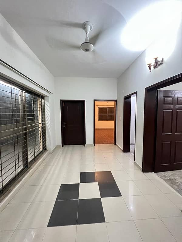 Ideal Location 10-Marla 03-Bedroom House for Rent in Sector-E, Askari-10, Lahore 18