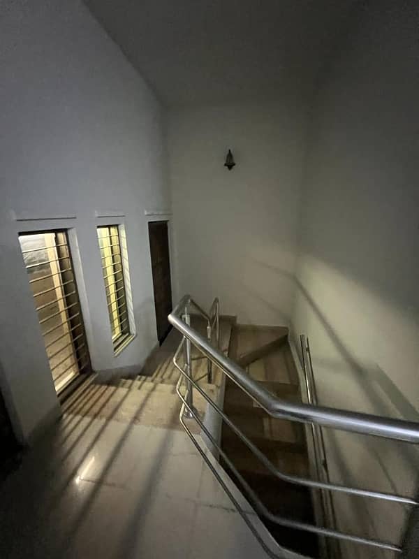 Ideal Location 10-Marla 03-Bedroom House for Rent in Sector-E, Askari-10, Lahore 29