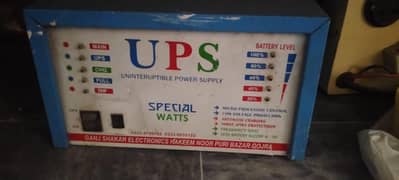 High-Quality 1kW UPS: Reliable Power Solution in Excellent Condition!
                                title=