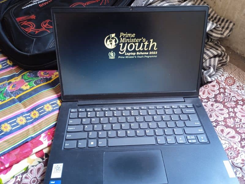 Laptop with complete Box with bag 6