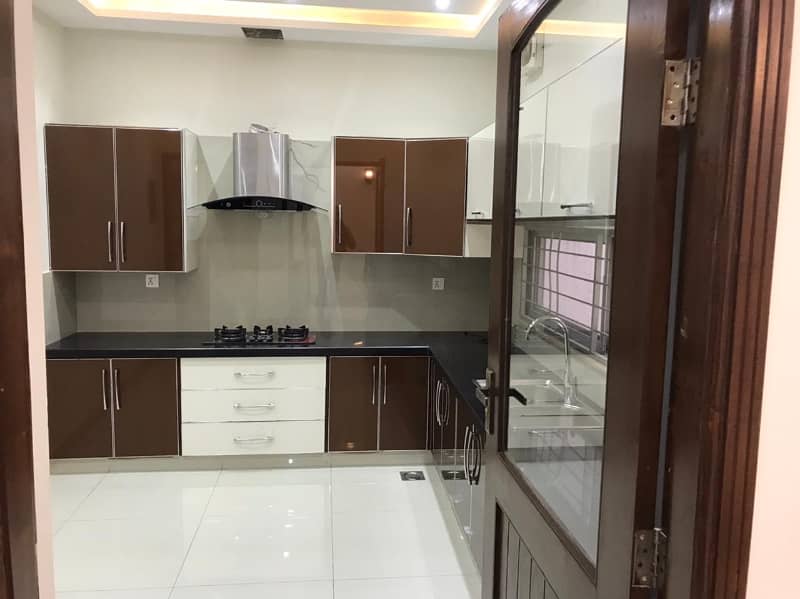 8 Marla Owner Build House 1.5 Storey Available For Sale With Gas 9