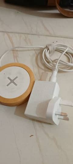 IKEA SMART WIRELESS MOBILE CELL PHONE CHARGER