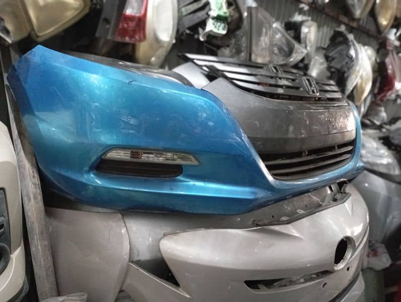 Honda insight bumper and lights 4