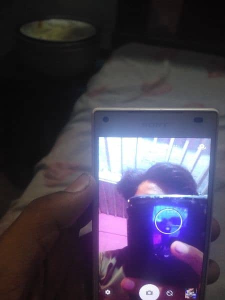Sony z5 Xperia. 2gb 32gb with finger. . pta approved 7