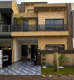 5 Marla Luxury Brand New House For Sale In Dream Garden, Phase 1, Block A, Lahore. 0