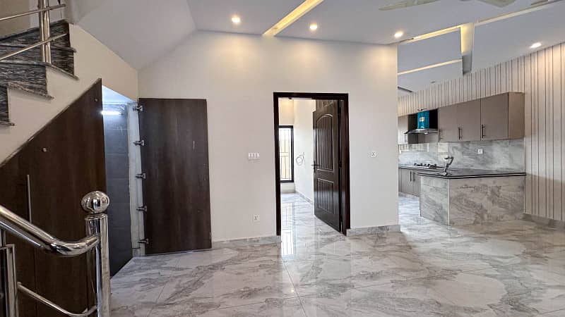 5 Marla Luxury Brand New House For Sale In Dream Garden, Phase 1, Block A, Lahore. 2