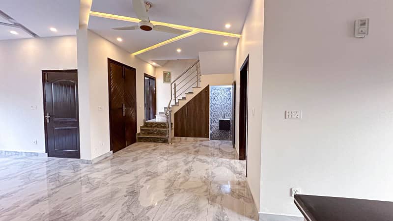 5 Marla Luxury Brand New House For Sale In Dream Garden, Phase 1, Block A, Lahore. 8