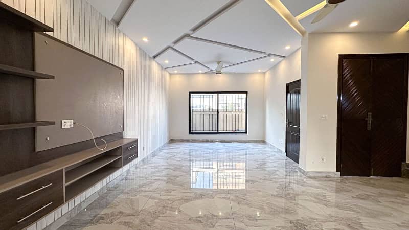 5 Marla Luxury Brand New House For Sale In Dream Garden, Phase 1, Block A, Lahore. 10