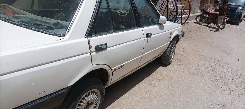 Nissan Sunny 1988 1