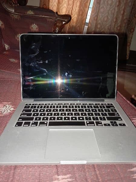 MacBook Pro (Retina, 13 inch, Late 2013) 1