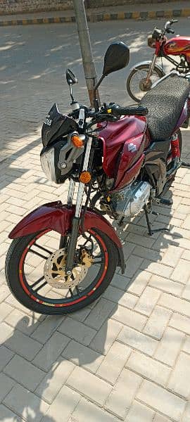 Suzuki GSX125 3