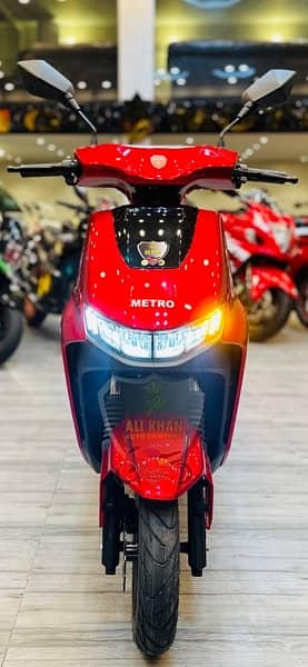 METRO T9 ( 105 km in 1 Charge ) SCOOTY SCOOTER MALE FEMLAE BOYS GIRLS 3