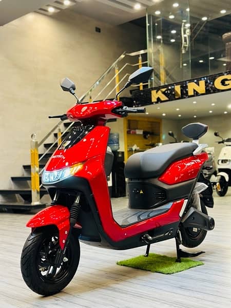 METRO T9 ( 105 km in 1 Charge ) SCOOTY SCOOTER MALE FEMLAE BOYS GIRLS 16