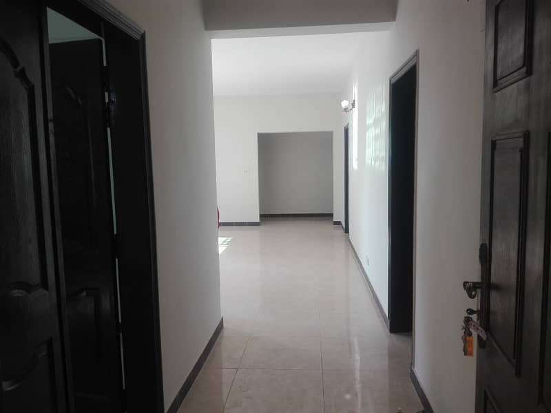 10 Marla 03 Bedroom Ground Floor Apartment Available For Rent In Askari 10 Sector-F Lahore Cantt 3