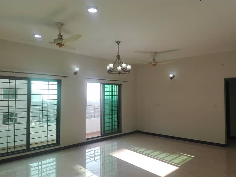 10 Marla 03 Bedroom Ground Floor Apartment Available For Rent In Askari 10 Sector-F Lahore Cantt 10