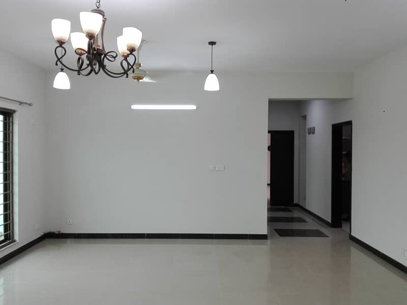 10 Marla 03 Bedroom Ground Floor Apartment Available For Rent In Askari 10 Sector-F Lahore Cantt 24