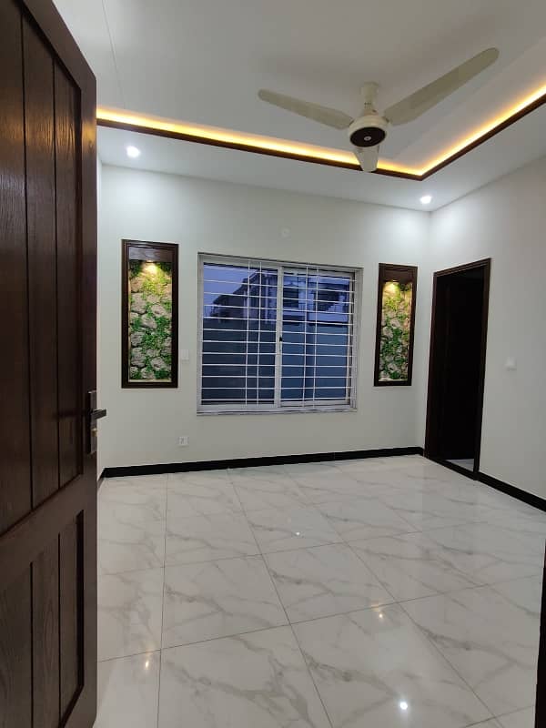 4 Marla Beautiful Double Storey House For Sale In G-13/4 Islamabad 8