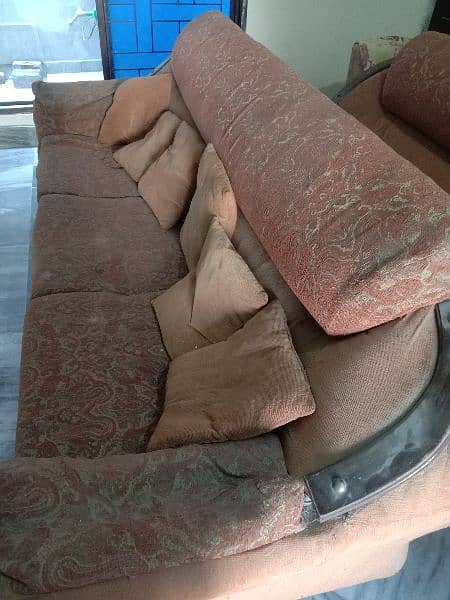 well condition sofa for sale 2