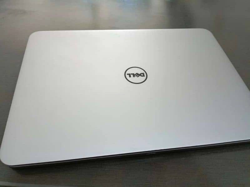 Branded laptop model . Dell xps 2