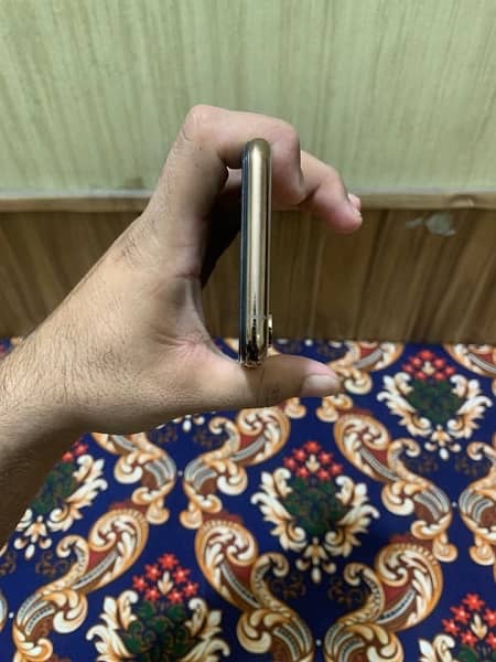 iphone xs pta approved 0