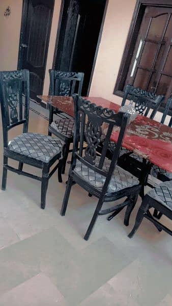 6 chair dinning glass for sale goodcondition 4