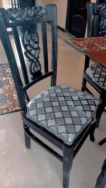 6 chair dinning glass for sale goodcondition 5